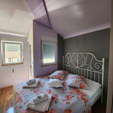 Holiday Beach House Apartment เกรบัชติซา ภายนอก รูปภาพ