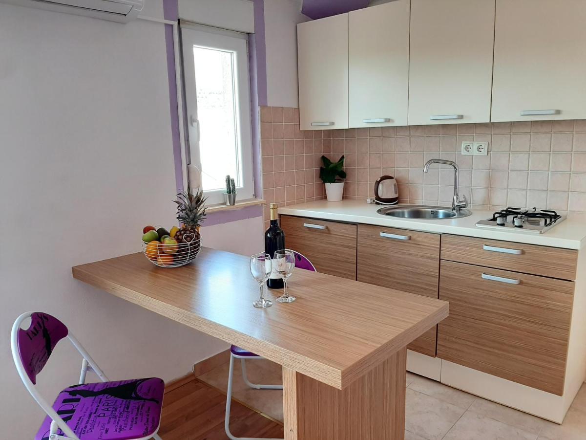 Holiday Beach House Apartment เกรบัชติซา ภายนอก รูปภาพ