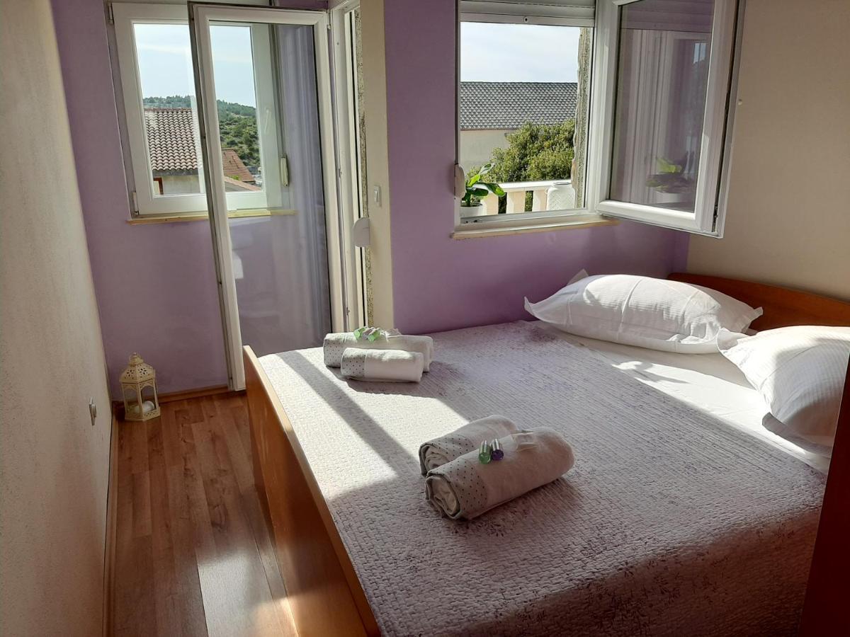 Holiday Beach House Apartment เกรบัชติซา ภายนอก รูปภาพ