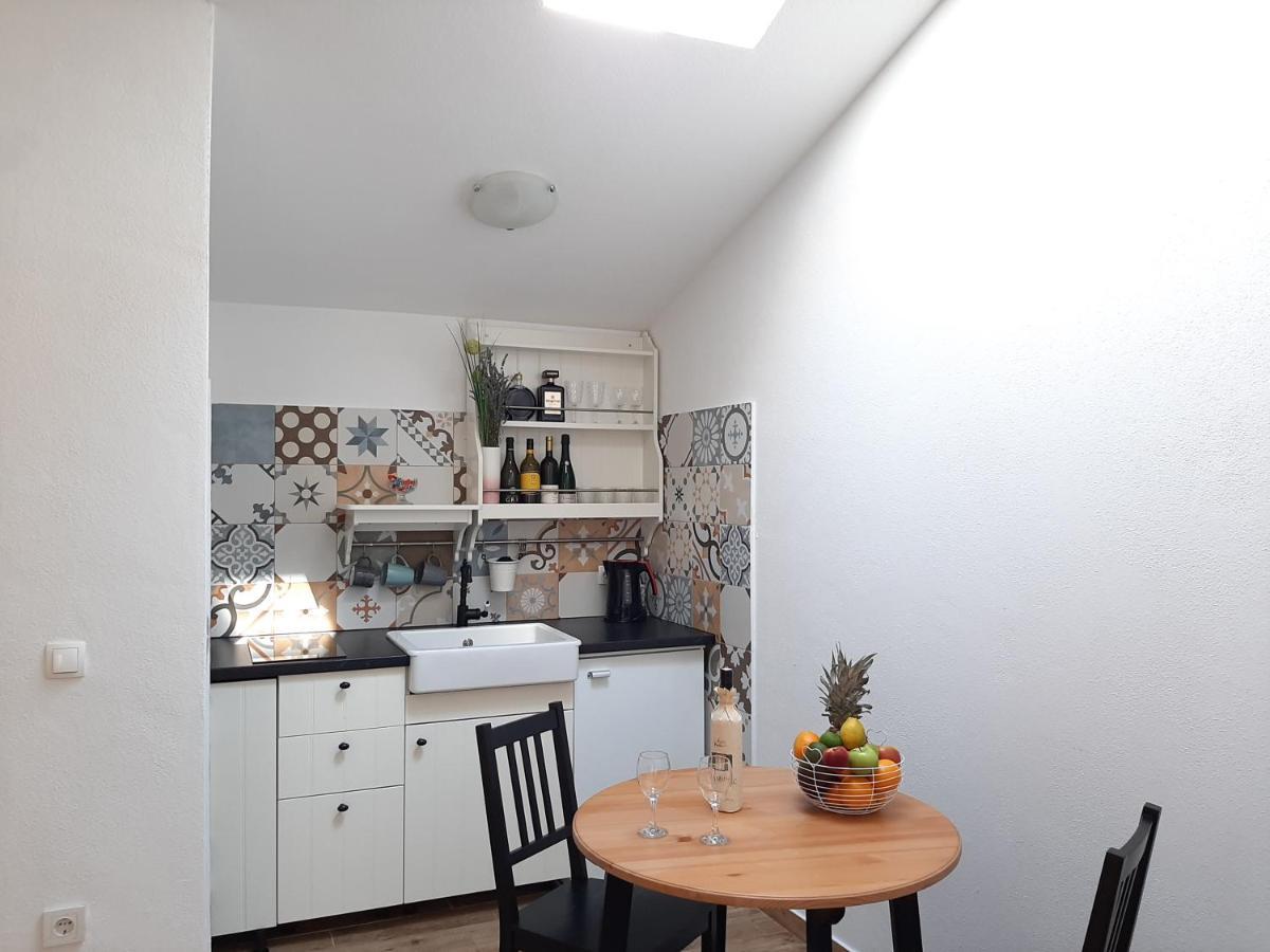Holiday Beach House Apartment เกรบัชติซา ภายนอก รูปภาพ