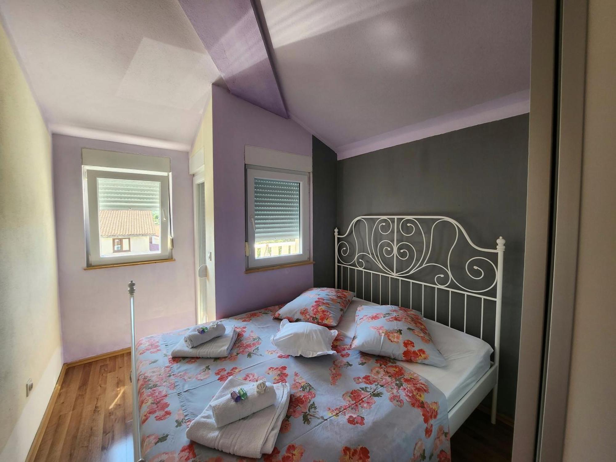 Holiday Beach House Apartment เกรบัชติซา ภายนอก รูปภาพ